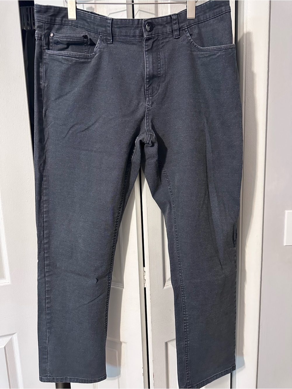 English Laundry Men's Straight Jeans in Dark Charcoal Gray